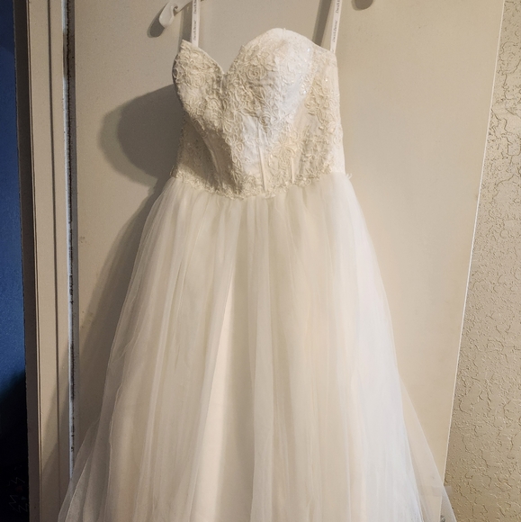 David's Bridal Ivory Strapless Corset dress - Picture 9 of 10